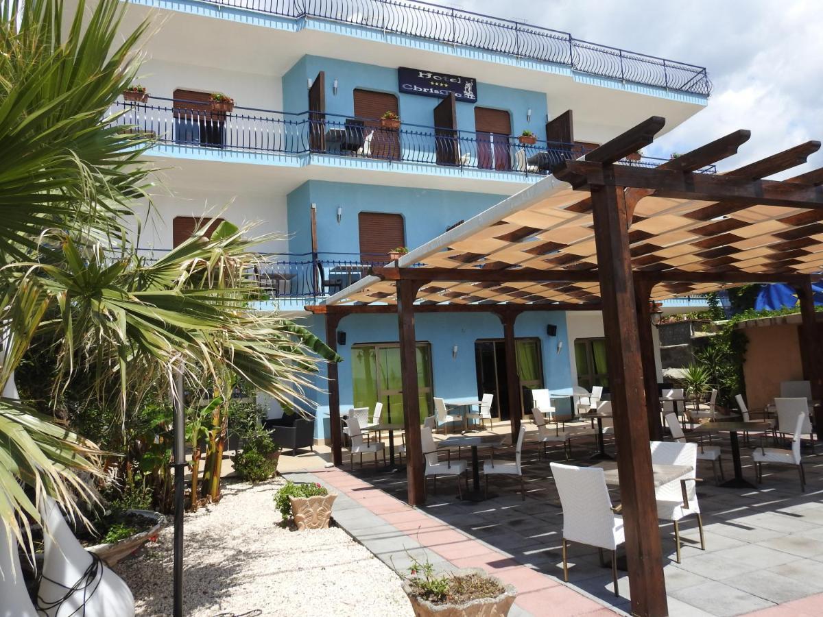 Chrismare Hotel Мацео Екстериор снимка