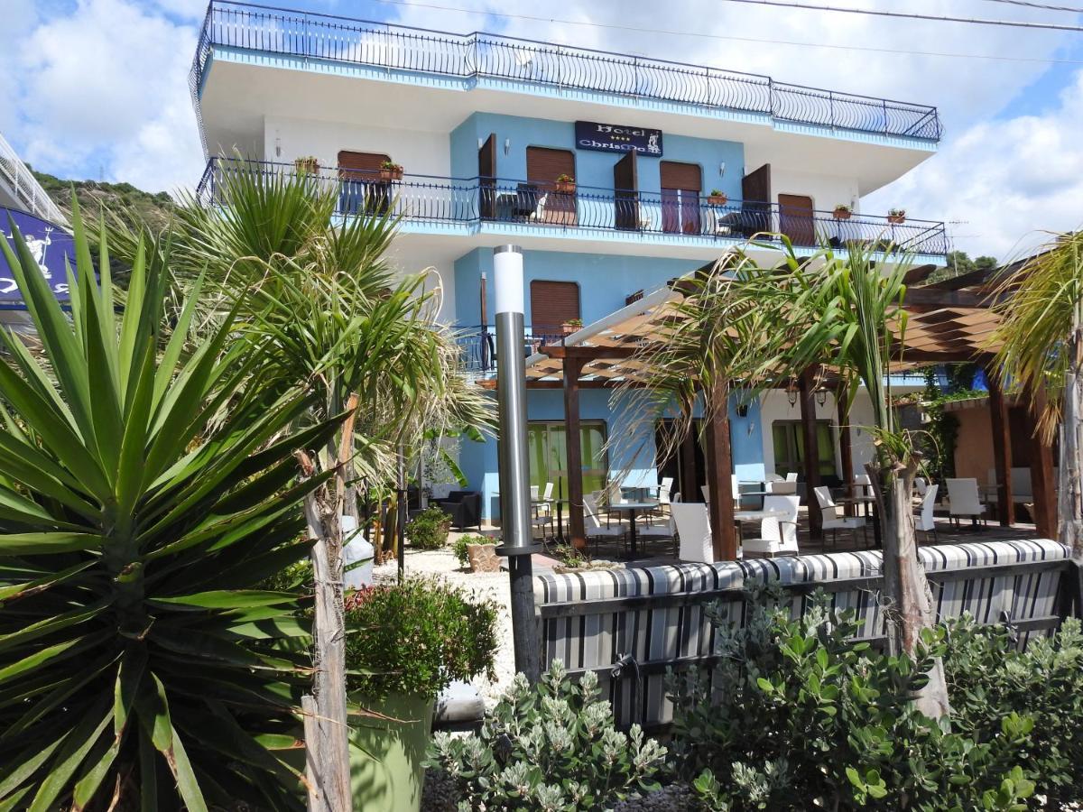 Chrismare Hotel Мацео Екстериор снимка